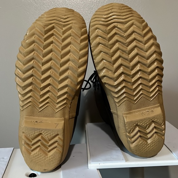 Women’s size 7 Sorel Eddie Bauer winter boots - Picture 3 of 5